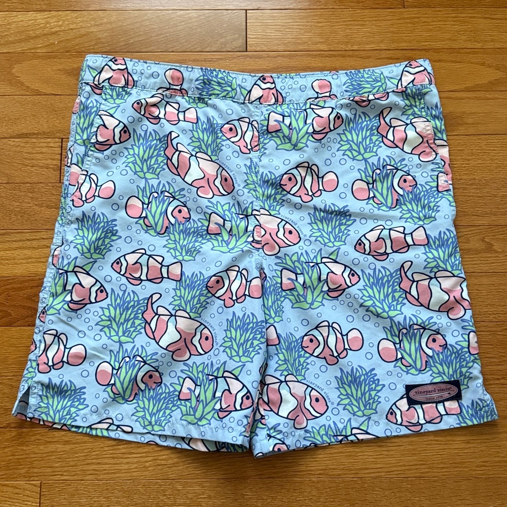 Boys Vineyard Vines Blue & Green Chappy Swim Trunks w/ Clownfish Print ~M 12/14